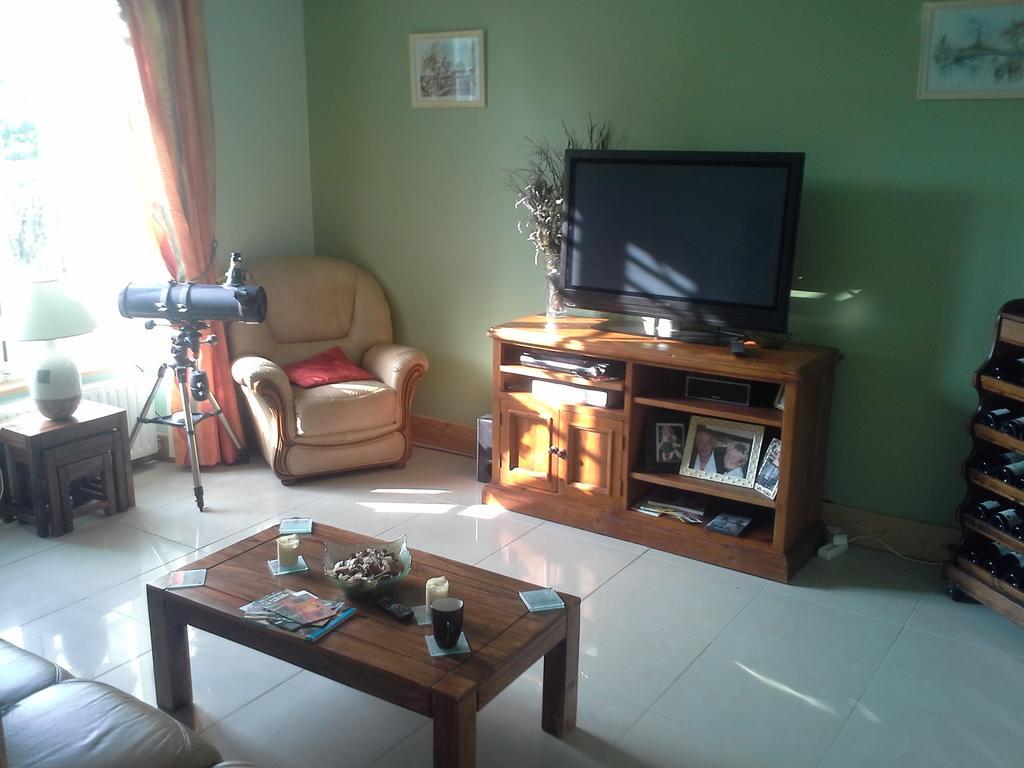 La Maison Celtique Saint-Nicolas-du-Pélem Extérieur photo