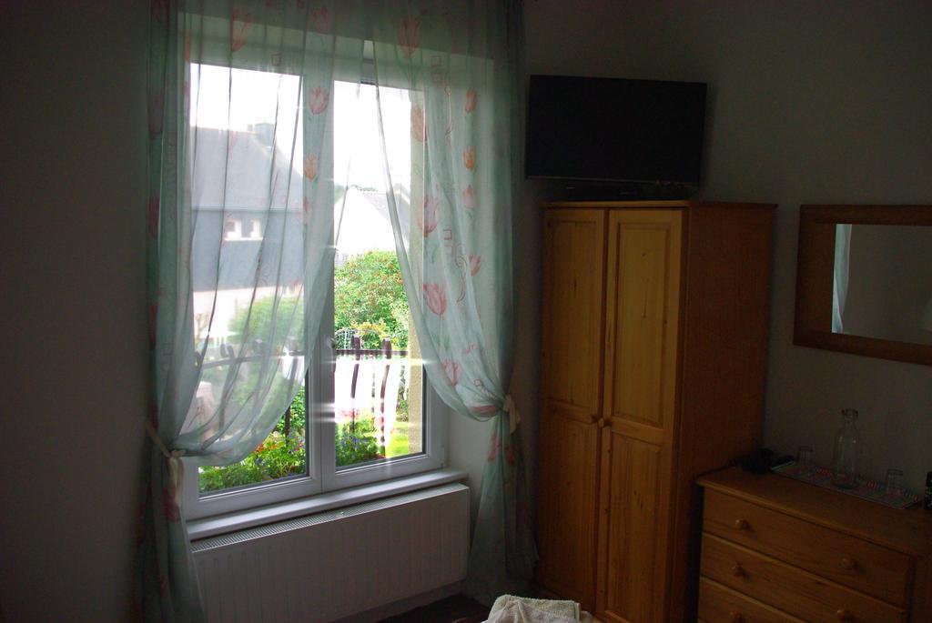 La Maison Celtique Saint-Nicolas-du-Pélem Extérieur photo