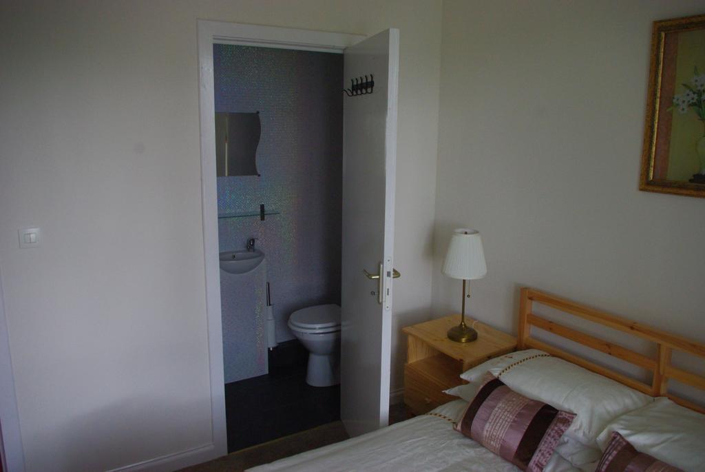La Maison Celtique Saint-Nicolas-du-Pélem Extérieur photo